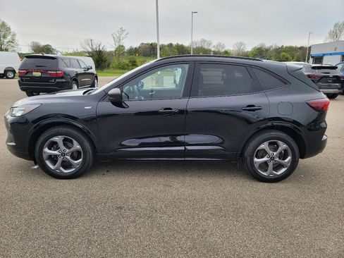 Used 2023 Ford Escape ST-Line w/ Tech Pack #1 AWD/4WD image 2
