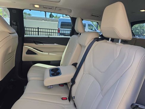 Certified 2025 INFINITI QX60 Sensory AWD/4WD image 15