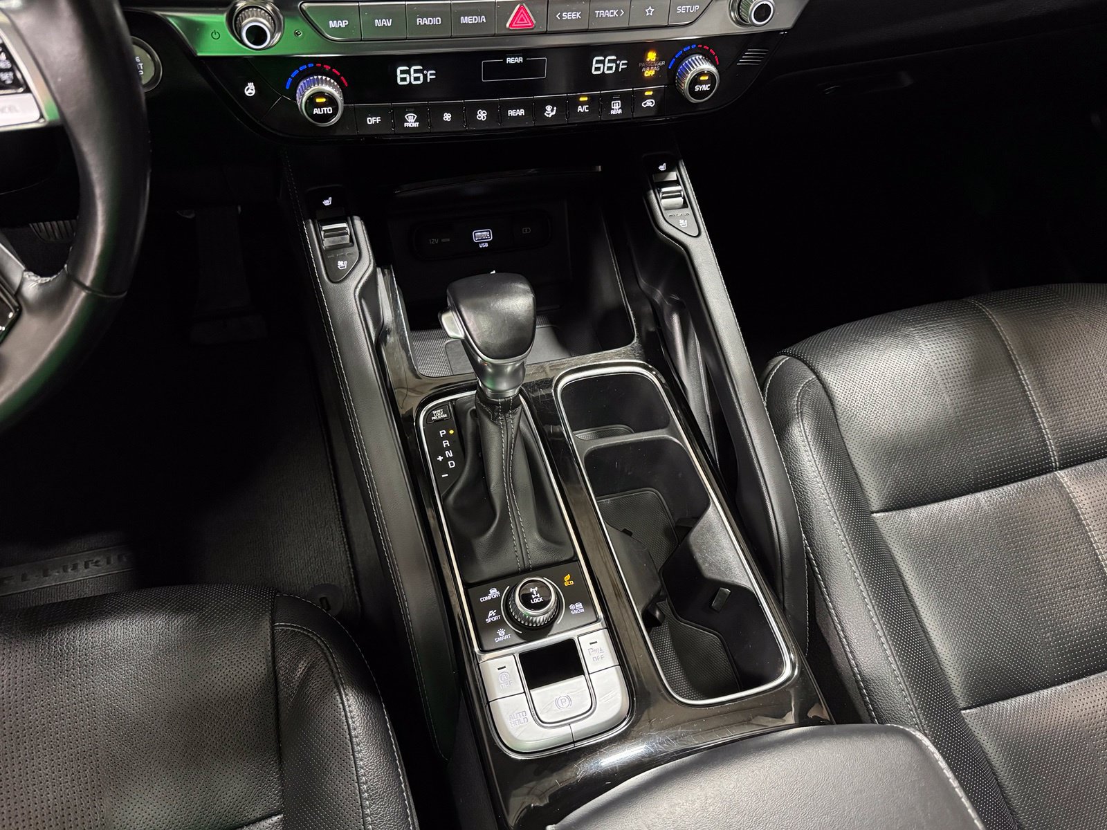 Used 2022 Kia Telluride EX w/ EX Premium Package AWD/4WD image 24