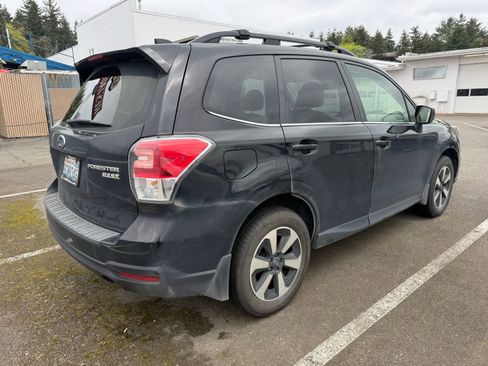 Used 2017 Subaru Forester 2.5i Limited w/ Popular Package #2 AWD/4WD image 3