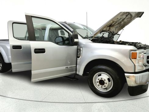 Used 2022 Ford F350 XL w/ STX Appearance Package RWD image 12