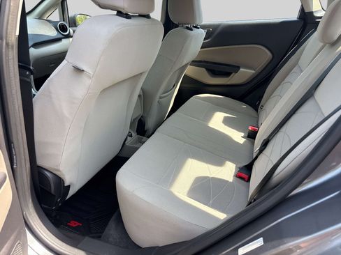 Used 2014 Ford Fiesta SE FWD image 9