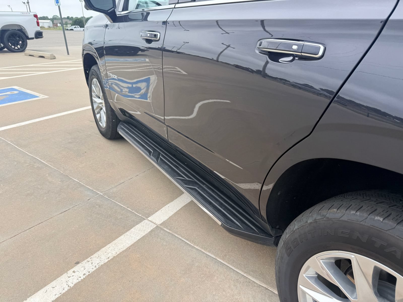 Used 2025 Chevrolet Tahoe Premier AWD/4WD image 11