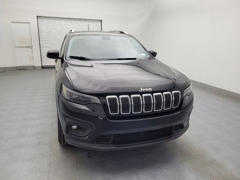 Used 2019 Jeep Cherokee Latitude Plus w/ Comfort/Convenience Group image 14