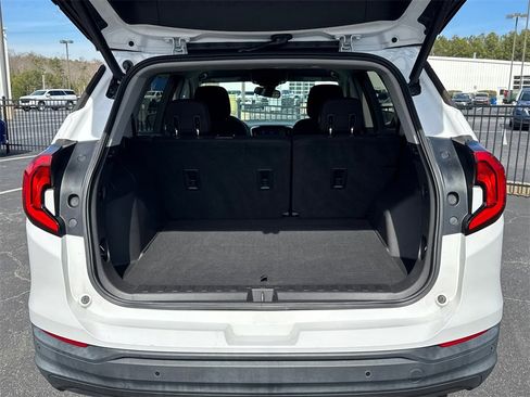 Used 2020 GMC Terrain SLE w/ Driver Convenience Package image 19