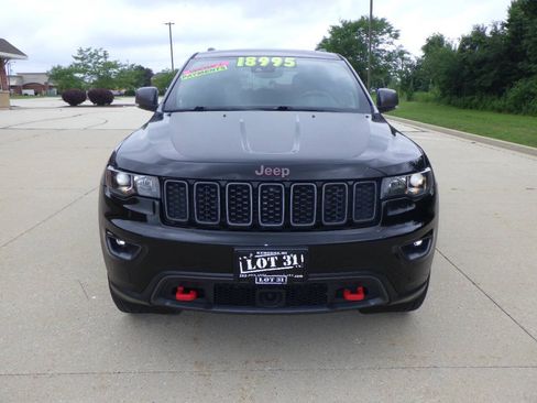Used 2018 Jeep Grand Cherokee Trailhawk AWD/4WD image 4