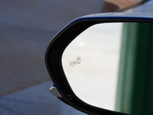 Used 2019 Toyota Prius L Eco image 36