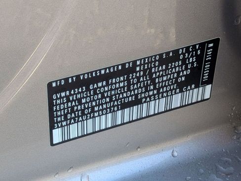 Used 2015 Volkswagen Golf TDI S FWD image 33