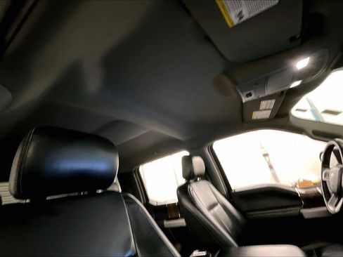 Used 2019 Ford F150 Lariat image 22