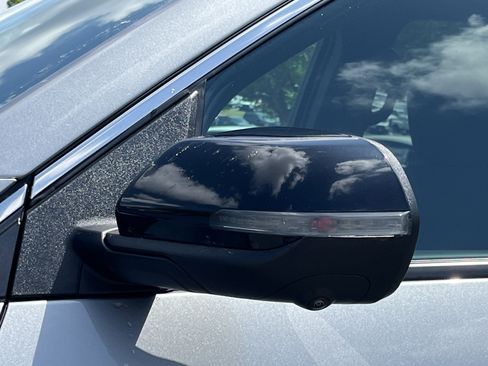 Used 2024 Chevrolet Traverse LT AWD/4WD image 32