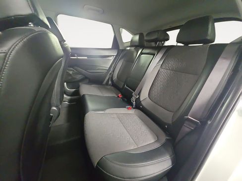 Used 2025 Kia Seltos S AWD/4WD image 13