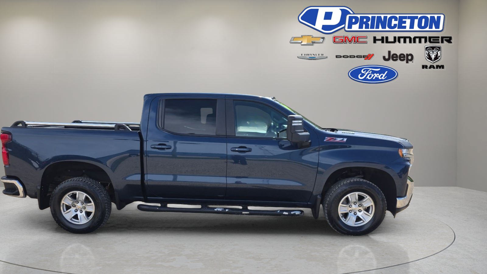 Used 2020 Chevrolet Silverado 1500 LT w/ True North Edition AWD/4WD image 8