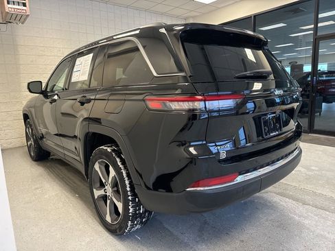 Used 2023 Jeep Grand Cherokee Limited w/ Trailer Tow Prep Group (B) image 3