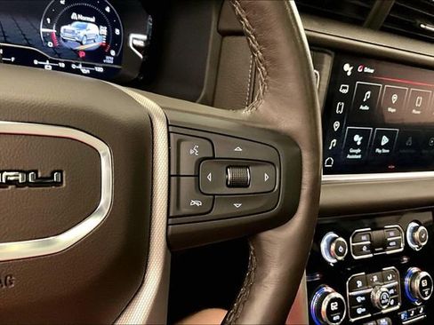 Used 2023 GMC Yukon XL Denali w/ Denali Reserve Package AWD/4WD image 28