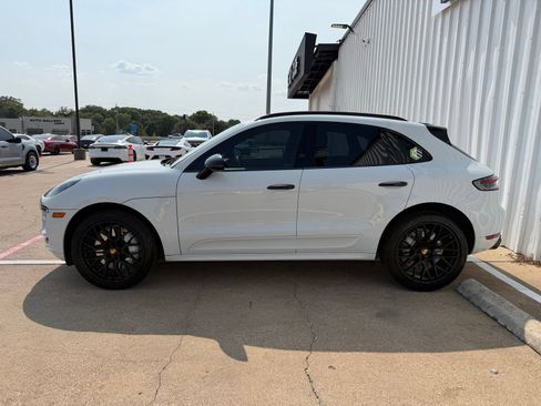 Used 2021 Porsche Macan Turbo AWD/4WD image 3