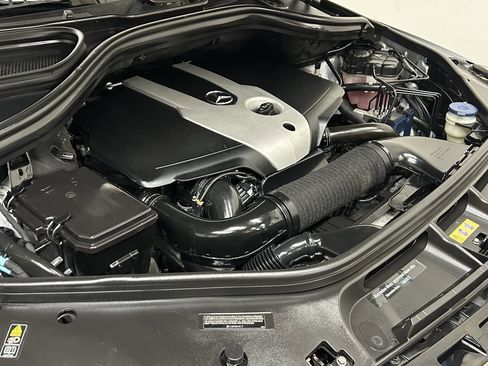 Used 2015 Mercedes-Benz ML 250 BlueTEC 4MATIC w/ Premium 1 Package image 11