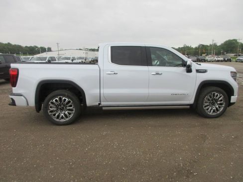 New 2026 GMC Sierra 1500 Denali Ultimate AWD/4WD image 3