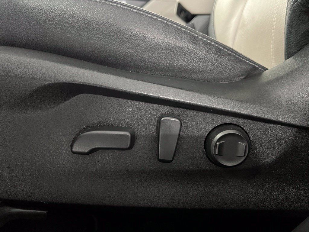 Used 2021 Subaru Forester Limited AWD/4WD image 12