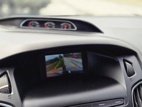 Used 2018 Ford Focus ST FWD image 25