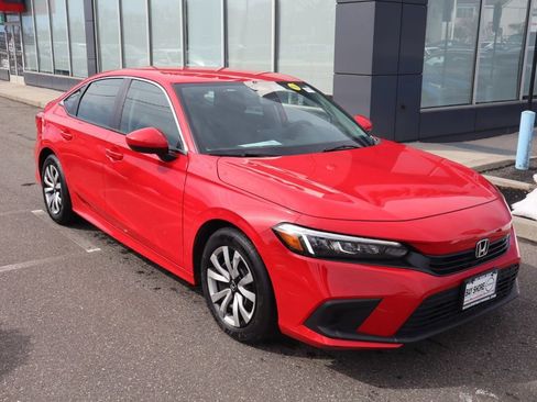 Used 2024 Honda Civic LX image 3