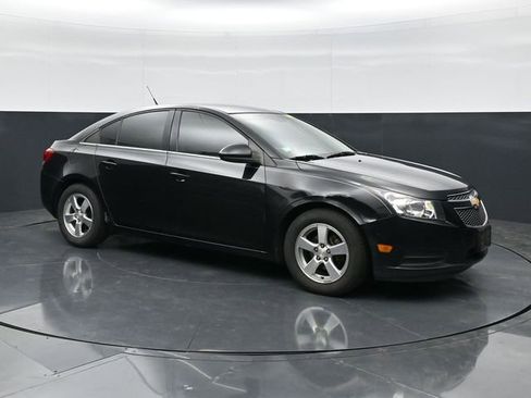 Used 2013 Chevrolet Cruze LT FWD image 3