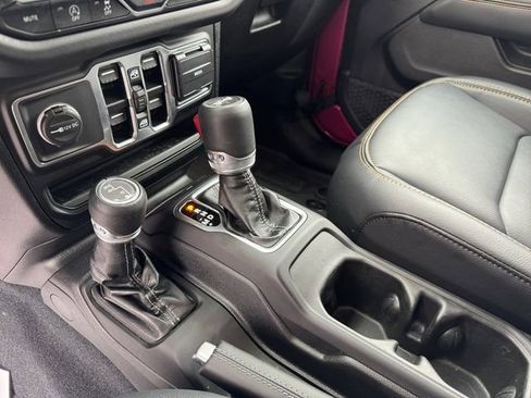 Certified 2024 Jeep Wrangler Sahara w/ Technology Group image 29