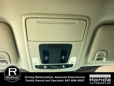 Used 2024 Honda Pilot Touring image 10