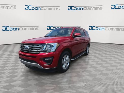 Used 2020 Ford Expedition XLT w/ Equipment Group 202A AWD/4WD image 4