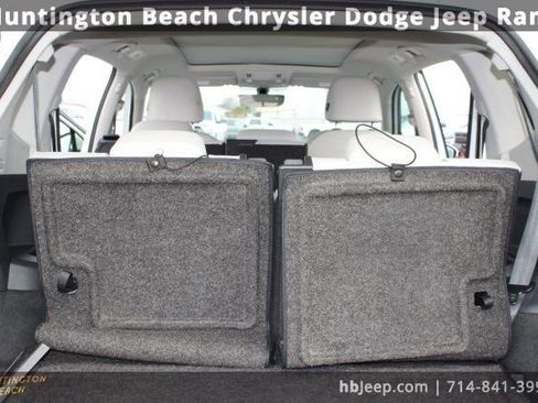 Used 2019 Volkswagen Tiguan SE w/ Panoramic Sunroof Package image 35