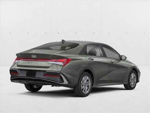 New 2026 Hyundai Elantra SEL Sport Premium image 2
