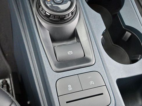 Used 2025 Ford Maverick Lobo AWD/4WD image 21