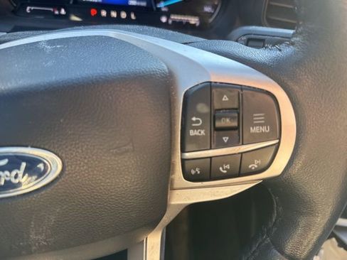 Used 2022 Ford Explorer XLT w/ Class IV Trailer Tow Package image 7