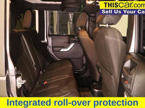 Used 2017 Jeep Wrangler Unlimited Rubicon w/ Connectivity Group image 23