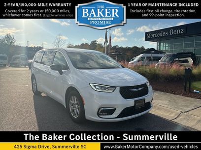 Used 2024 Chrysler Pacifica Touring-L