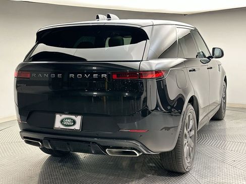Used 2025 Land Rover Range Rover Sport SE AWD/4WD image 2