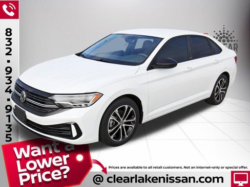 Used 2023 Volkswagen Jetta Sport image 3