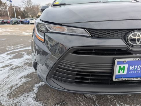 Used 2025 Toyota Corolla LE image 10