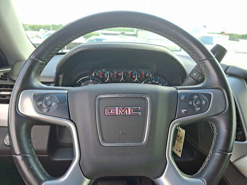 Used 2017 GMC Yukon SLE image 20