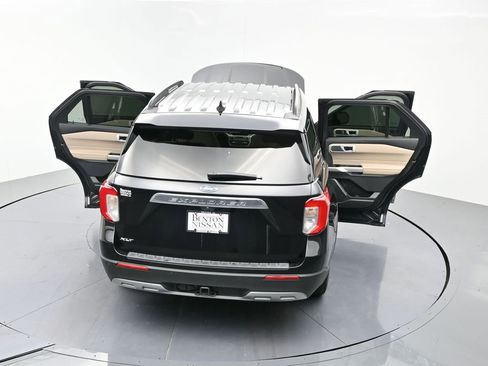 Used 2022 Ford Explorer XLT w/ Equipment Group 202A RWD image 26
