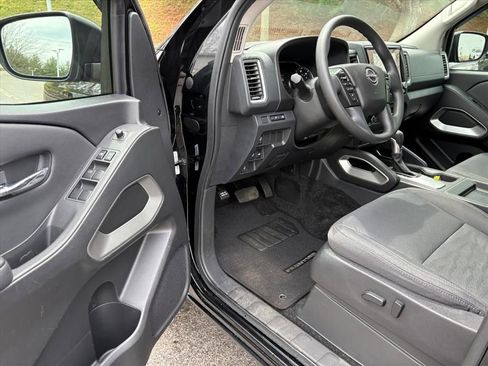 Certified 2023 Nissan Frontier SV w/ Technology Package image 16