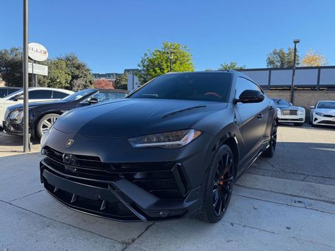 Used 2023 Lamborghini Urus S image 5