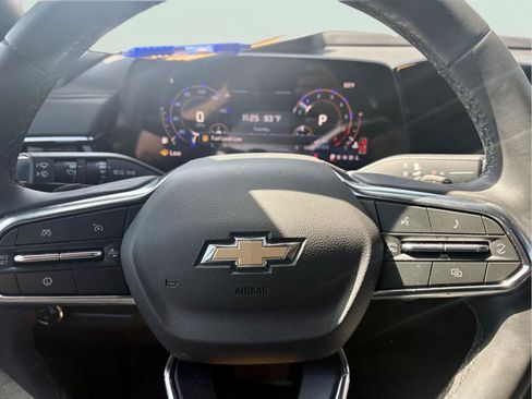 Used 2025 Chevrolet Tahoe LS RWD image 17