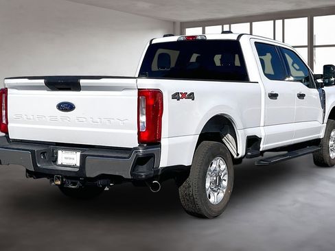 Used 2025 Ford F250 XLT image 6
