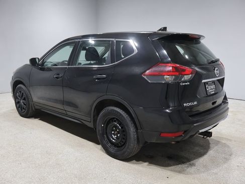 Used 2020 Nissan Rogue S image 4