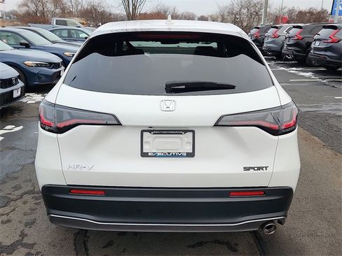 Used 2024 Honda HR-V Sport image 5