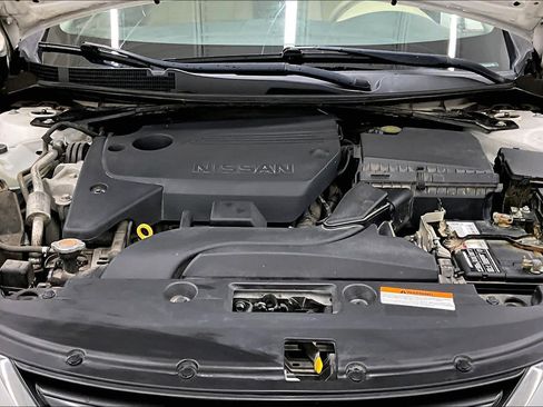 Used 2016 Nissan Altima 2.5 SL w/ 2.5 Technology Package FWD image 31