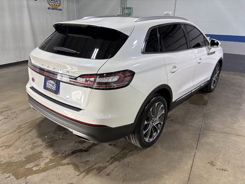 Used 2023 Lincoln Nautilus Reserve image 10