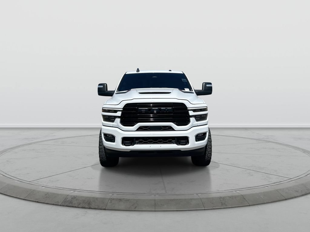Used 2025 RAM 2500 Laramie AWD/4WD image 3