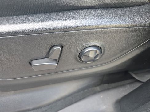 Used 2021 RAM 1500 Big Horn image 19