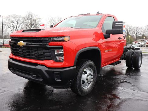 New 2026 Chevrolet Silverado 3500 W/T image 16